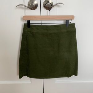 A hunter green JCREW skirt.